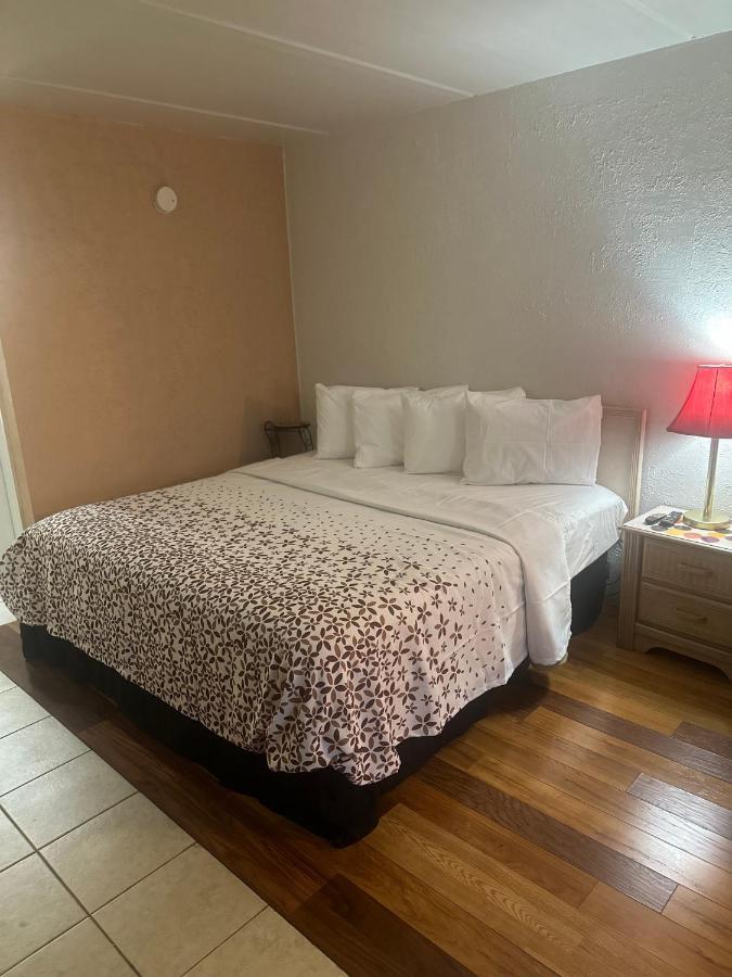 The Floridian Inn クリアウォーター エクステリア 写真